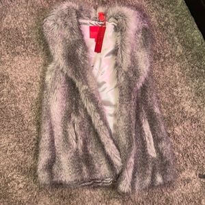 ✅SOLD✅ On Another Site - Jennifer Lopez Fur Vest